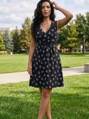 Maison Jules Black Sleeveless V-Neck Mini Dress with Red & White Print
